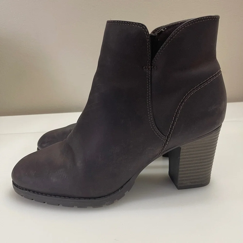 Clarks Ankle Boots Womens 9 Verona Trish Brown Leather Block Heel Comfort Bootie